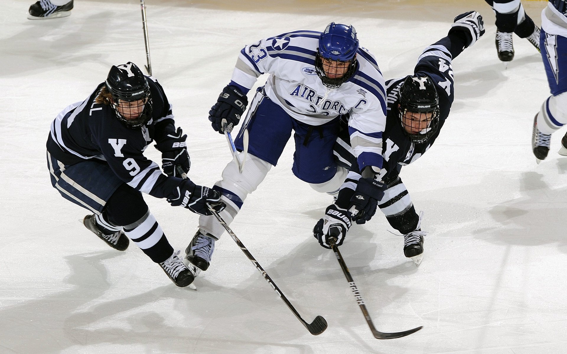 爱游戏电竞竞猜-尼尔·巴特尔凭借出色的防守，帮助袋鼠队在关键比赛中逆转局势